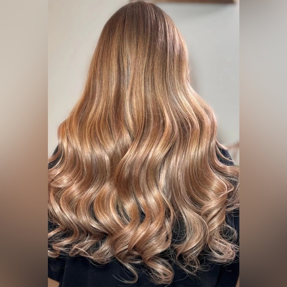 Glam Seamless 16” Invisi-Clip-In Extensions in Sunkissed Highlights - Picture 5 of 7